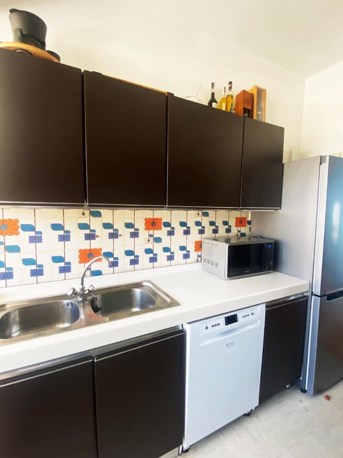 Amazing Private Room In Apartment With Sea Beach View - Pool - Park - Private Condominium - Access To The Beach Oeiras Eksteriør bilde