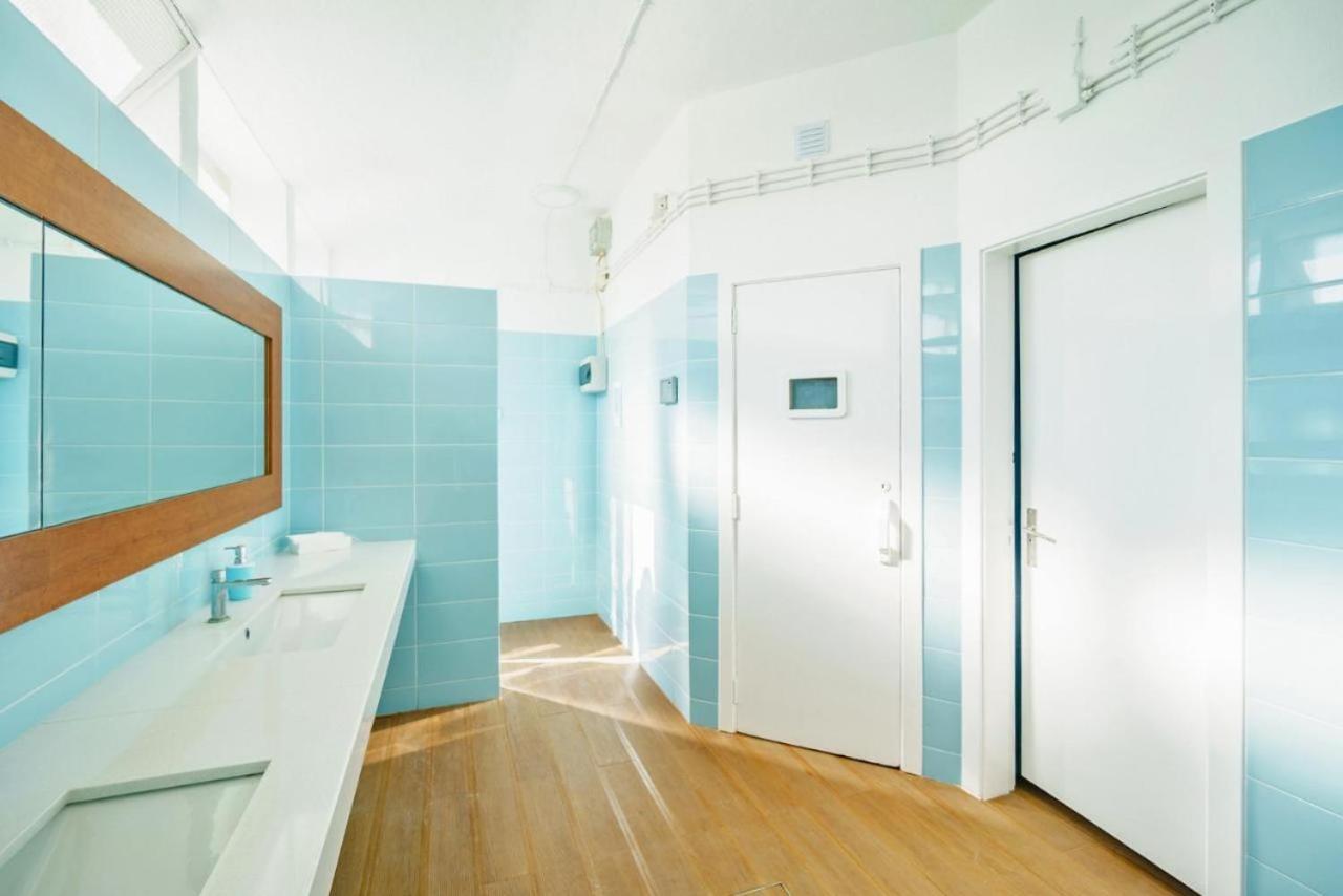 Amazing Private Room In Apartment With Sea Beach View - Pool - Park - Private Condominium - Access To The Beach Oeiras Eksteriør bilde